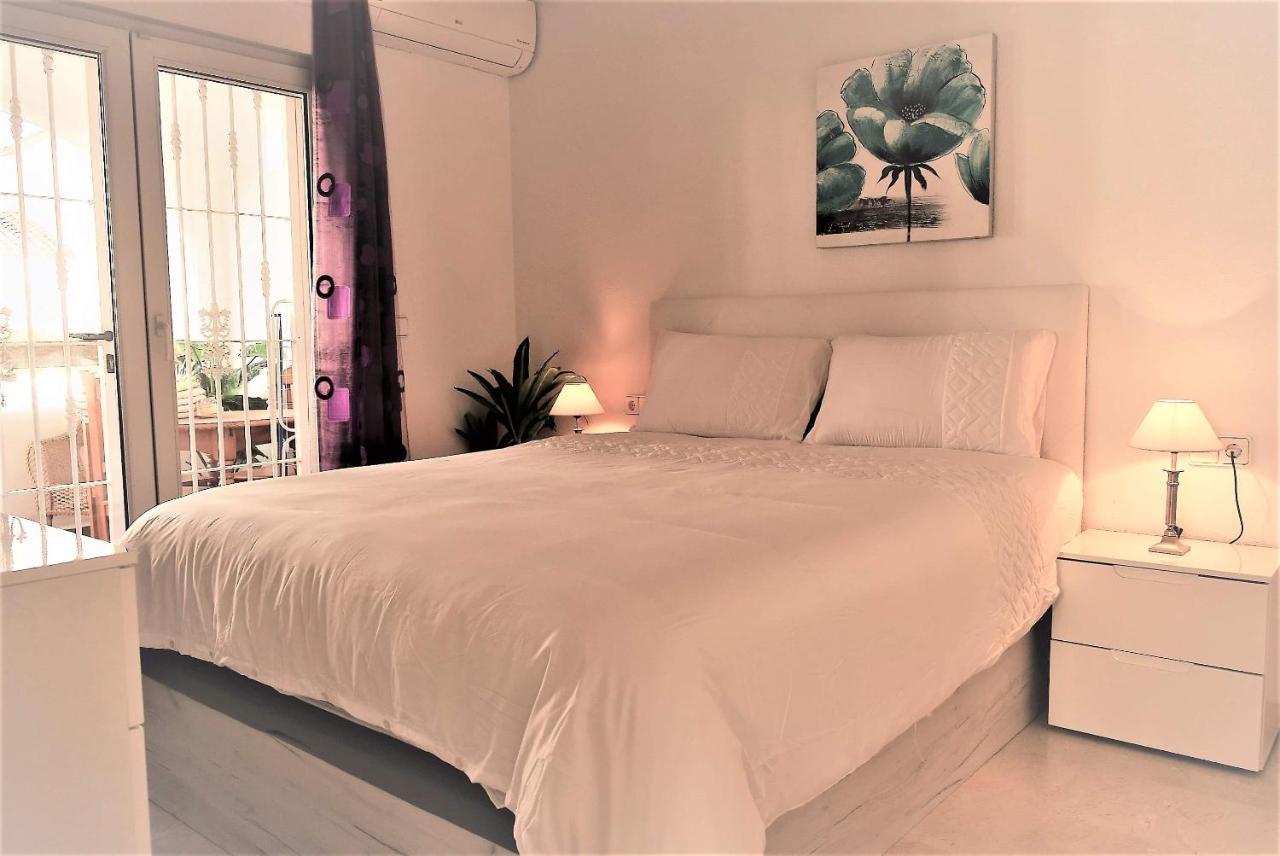 Fabulous 2 Bed 2 Bath Apartment ! Villamartin  Ngoại thất bức ảnh