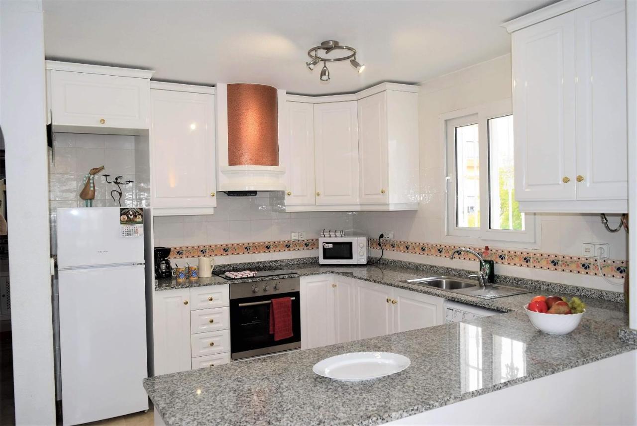 Fabulous 2 Bed 2 Bath Apartment ! Villamartin  Ngoại thất bức ảnh