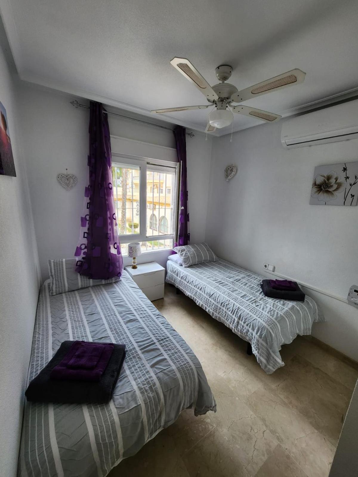 Fabulous 2 Bed 2 Bath Apartment ! Villamartin  Ngoại thất bức ảnh
